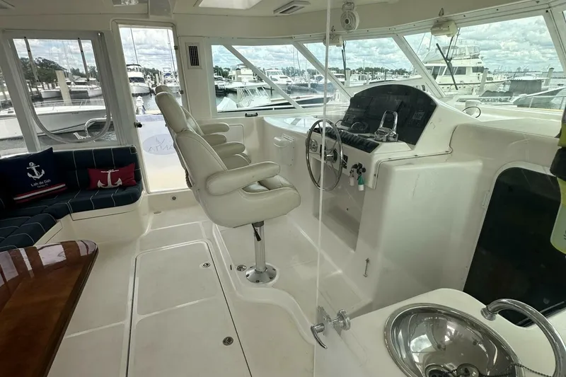 Slide: The Image of 2007 Manta 44 Power Cat 'Lah De Dah' - Pilothouse - 19