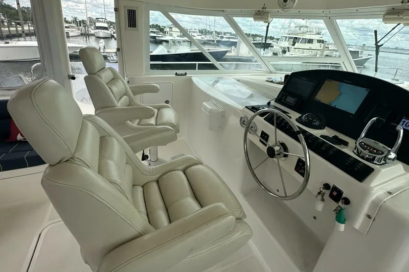 Slide: The Image of 2007 Manta 44 Power Cat 'Lah De Dah' - Helm - 20