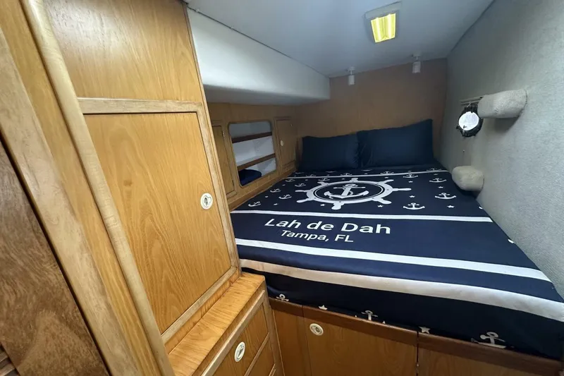 Slide: The Image of 2007 Manta 44 Power Cat 'Lah De Dah' - Cabin - 4