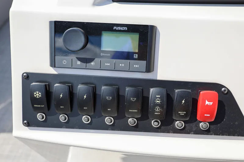 Slide: The Image of Crest Classic LX 220 SLC CPT 2023 - 14