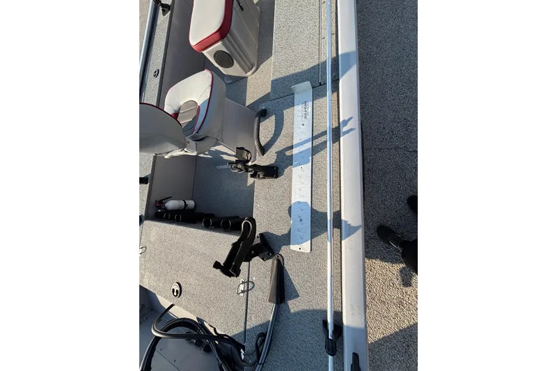 Slide: The Image of 2017 G3 Eagle 170 PFX boat interior with seating and fishing rod holders. - 42