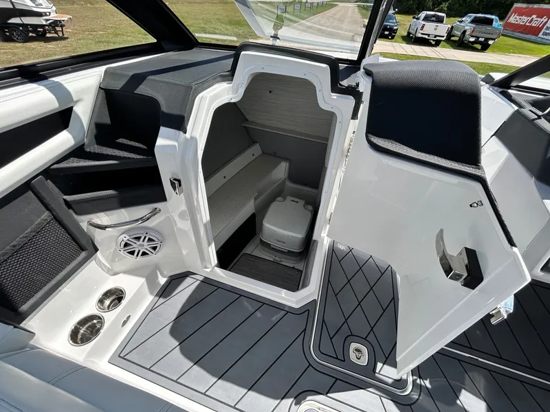 Slide: The Image of Cobalt R6 2026 - 31