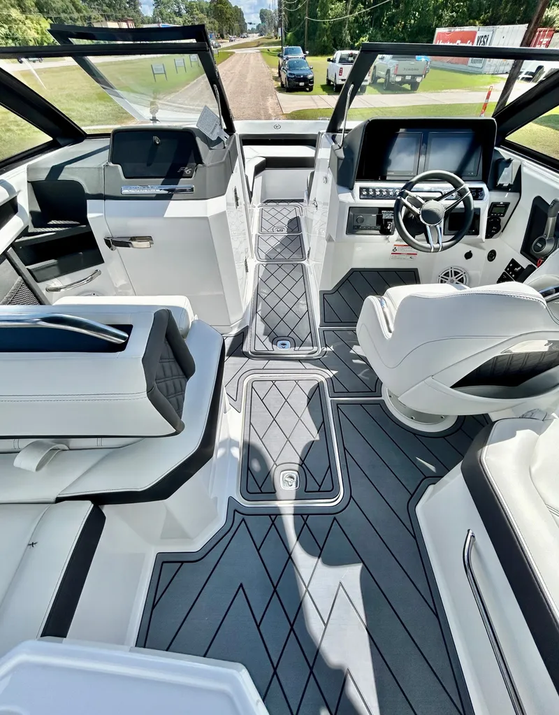 Slide: The Image of Cobalt R6 2026 - 32