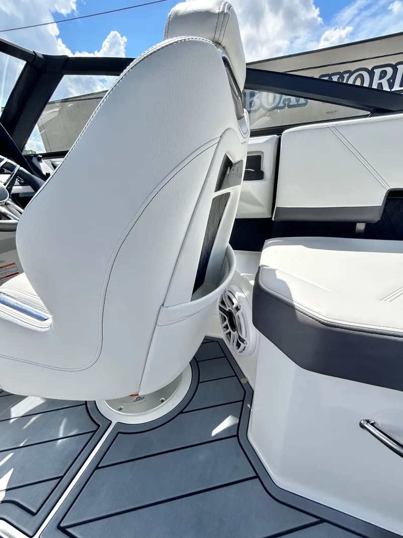 Slide: The Image of Cobalt R6 2026 - 34