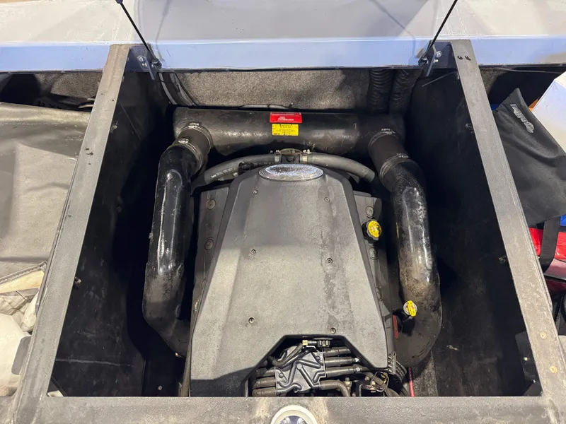 Slide: The Image of Malibu Wakesetter 21 VLX 2006 - 28