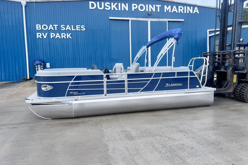 The Image of 2026 Landau ISLAND BREEZE 21 pontoon boat at Duskin Point Marina. - 0