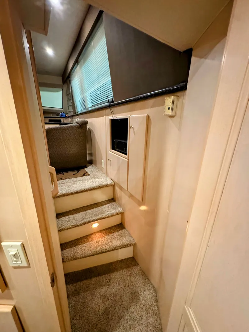 Slide: The Image of Carver 406 Aft Cabin Motor Yacht 1999 - 39