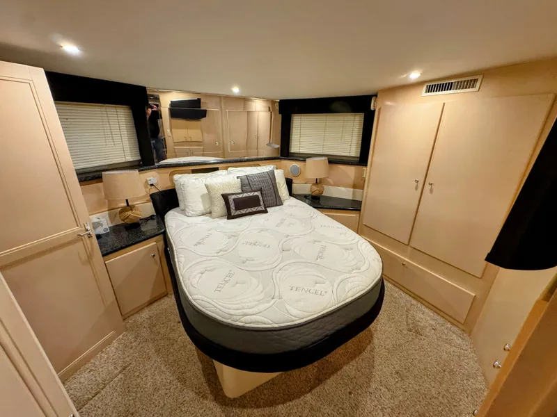 Slide: The Image of Carver 406 Aft Cabin Motor Yacht 1999 - 41