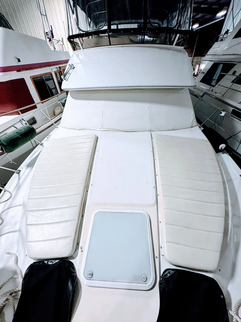 Slide: The Image of Carver 406 Aft Cabin Motor Yacht 1999 - 9