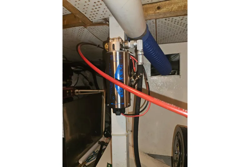 Slide: The Image of Engine room of 1978 CHB 34 with Reverso oil change pump system. - 29