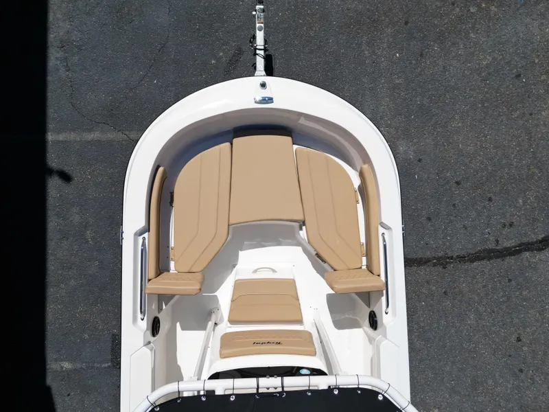 Slide: The Image of Bayliner TROPHY CC20 2026 - 15