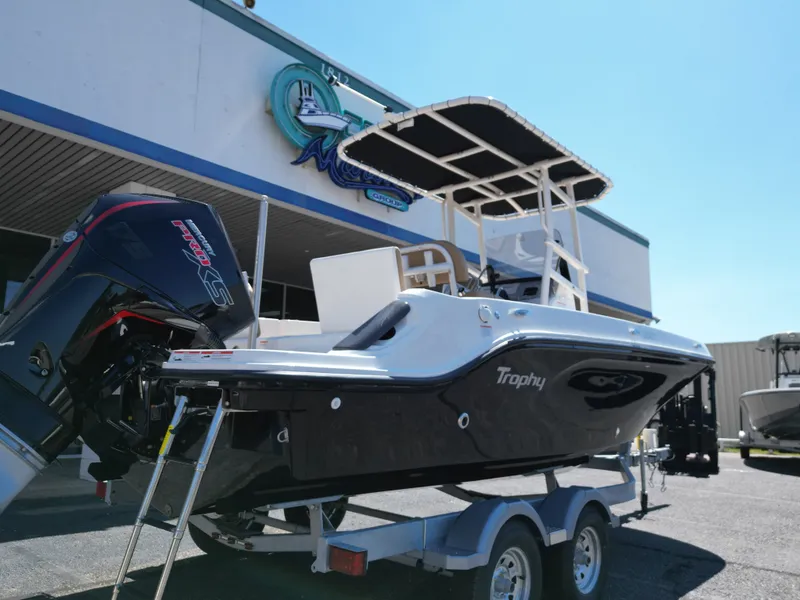 Slide: The Image of Bayliner TROPHY CC20 2026 - 23