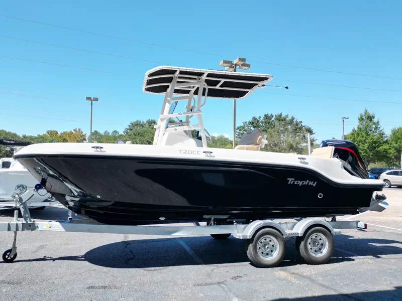 Slide: The Image of Bayliner TROPHY CC20 2026 - 5