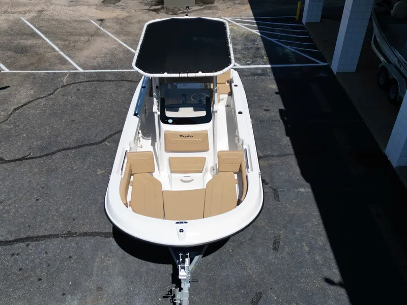 Slide: The Image of Bayliner TROPHY CC20 2026 - 7