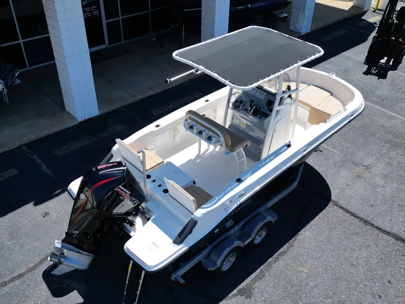 Slide: The Image of Bayliner TROPHY CC20 2026 - 8