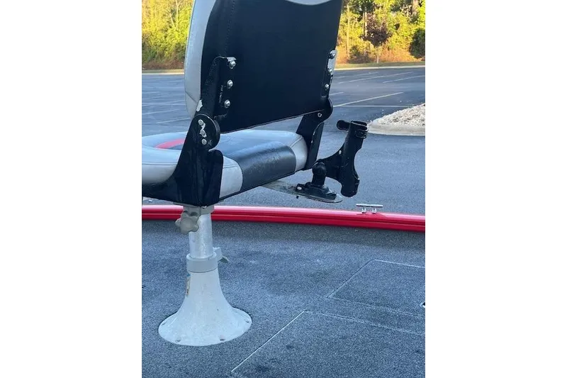 Slide: The Image of 2016 Tracker Pro Team 175 TXW boat fuel system with hoses and connections. - 20