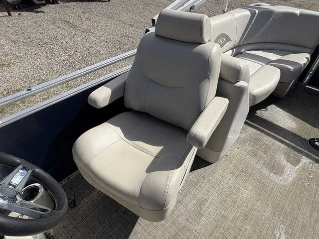 Slide: The Image of Harris Cruiser 220 2016 - 10