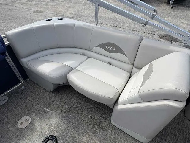 Slide: The Image of Harris Cruiser 220 2016 - 15