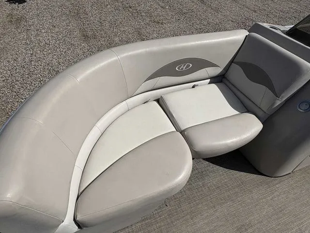 Slide: The Image of Harris Cruiser 220 2016 - 7