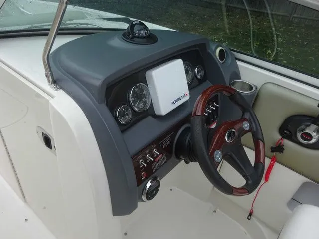 Slide: The Image of Sea Ray 260 Sundeck 2007 - 14