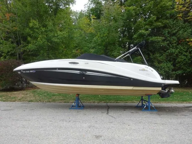 Slide: The Image of Sea Ray 260 Sundeck 2007 - 24