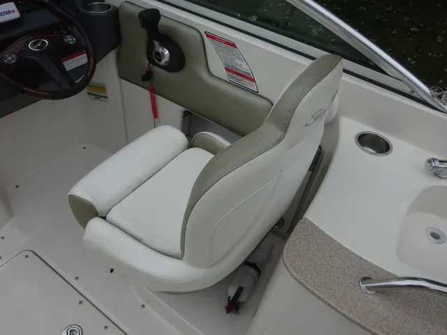 Slide: The Image of Sea Ray 260 Sundeck 2007 - 7