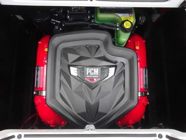 Slide: The Image of Nautique Super Air Nautique GS22 2025 - 17