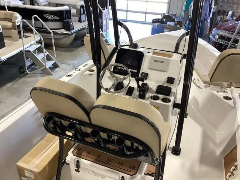 Slide: The Image of Sea Pro 21 Center Console 2024 - 6