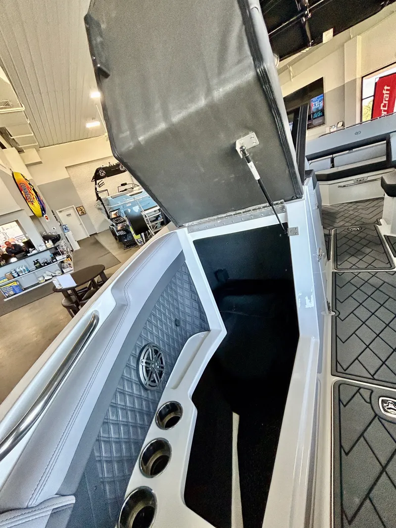 Slide: The Image of Cobalt R4 2026 - 10