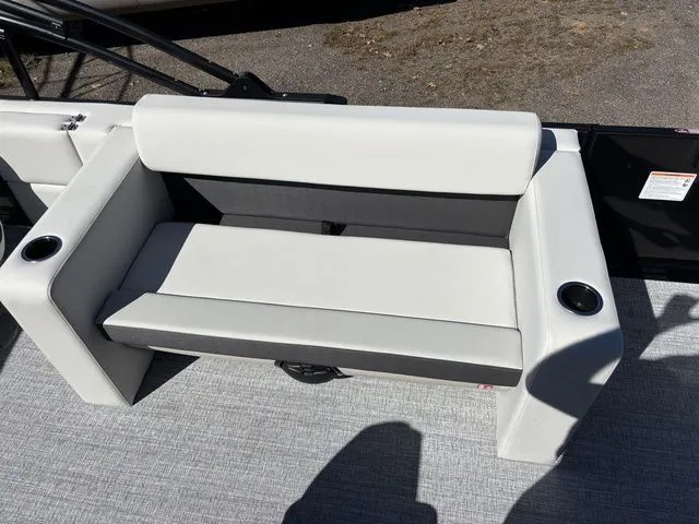 Slide: The Image of Harris Cruiser 210 FC 2026 - 12