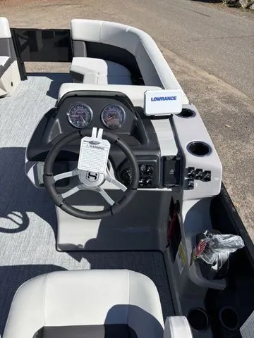 Slide: The Image of Harris Cruiser 210 FC 2026 - 15