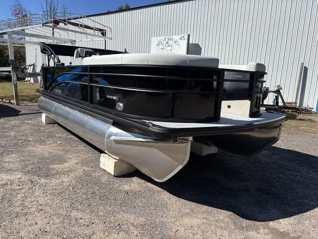 Slide: The Image of Harris Cruiser 210 FC 2026 - 4