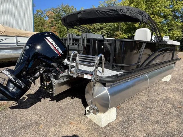 Slide: The Image of Harris Cruiser 210 FC 2026 - 6