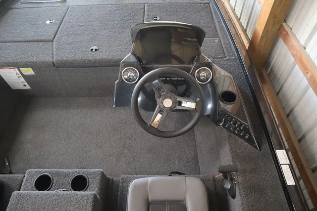 Slide: The Image of Lowe Stinger 188 2024 - 6