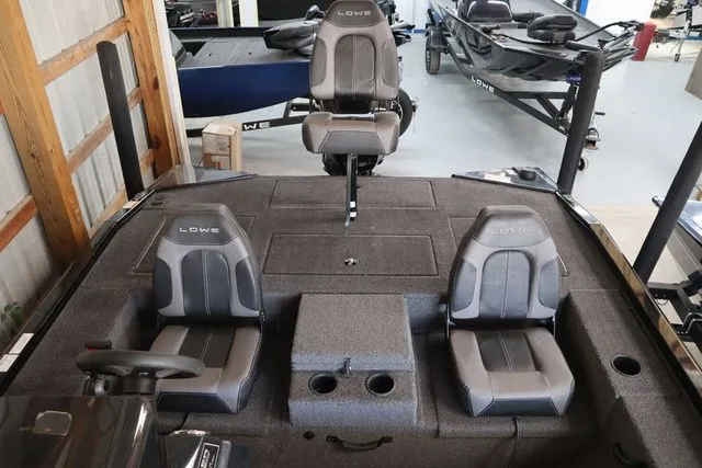 Slide: The Image of Lowe Stinger 188 2024 - 9