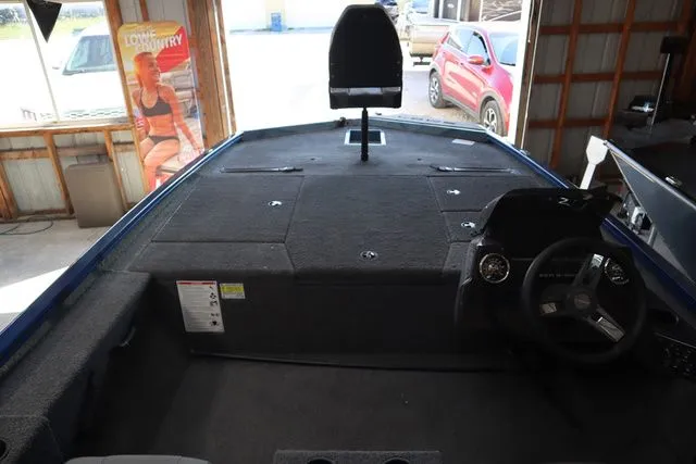 Slide: The Image of Lowe Stinger 178 2024 - 5