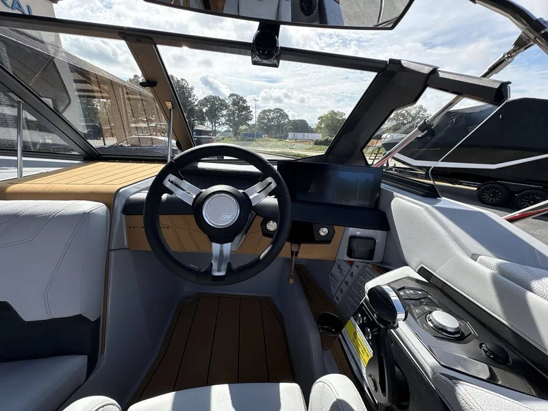 Slide: The Image of Nautique Ski Nautique 2026 - 20