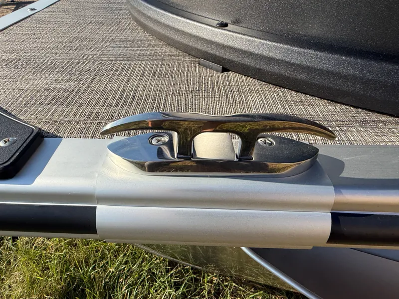 Slide: The Image of Bentley Pontoons Legacy 223 Navigator DL Quad Lounge Tritoon & Honda 4-Stroke EFI 2026 - 35