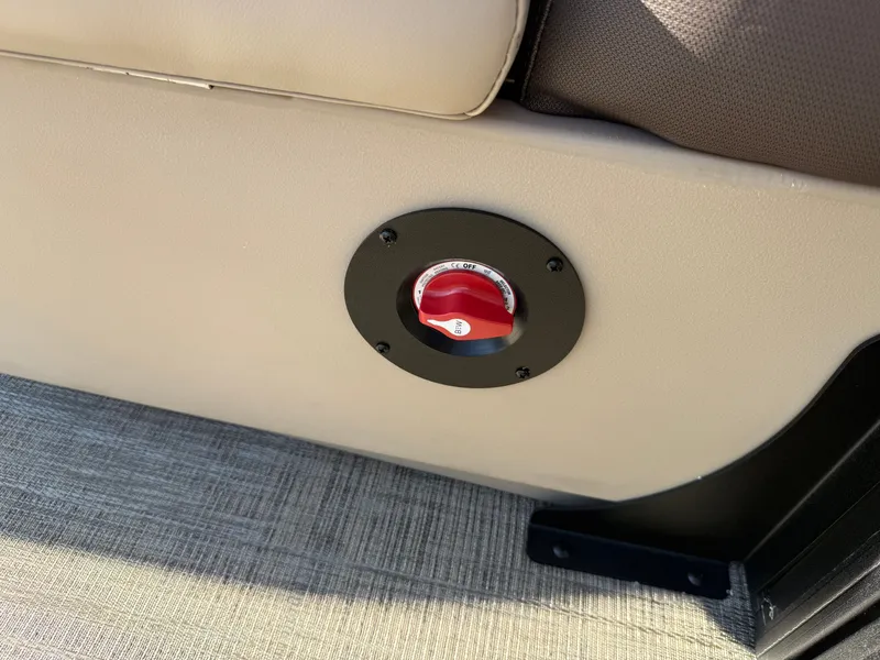 Slide: The Image of Bentley Pontoons Legacy 223 Navigator DL Quad Lounge Tritoon & Honda 4-Stroke EFI 2026 - 37