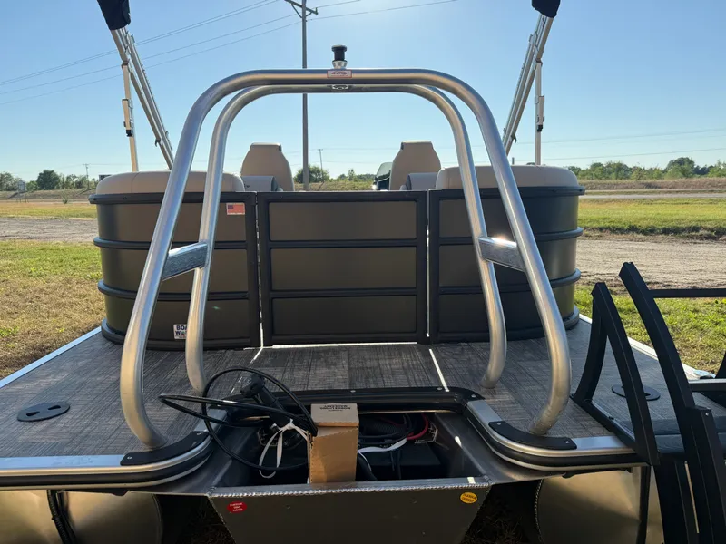 Slide: The Image of Bentley Pontoons Legacy 223 Navigator DL Quad Lounge Tritoon & Honda 4-Stroke EFI 2026 - 42