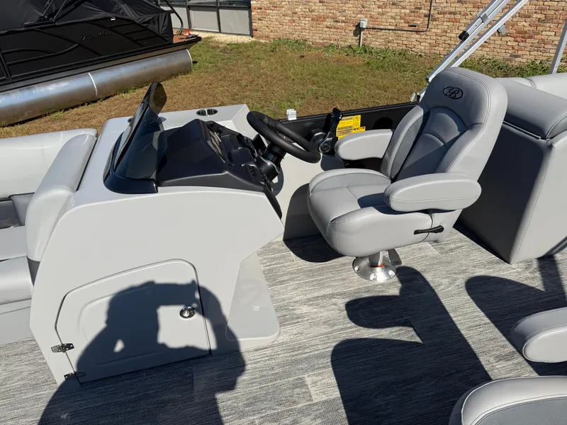 Slide: The Image of Bentley Pontoons Legacy 220 Navigator Quad Lounge & Honda 4-Stroke EFI 2026 - 11