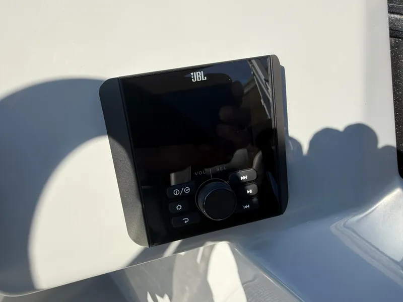 Slide: The Image of Bentley Pontoons Legacy 220 Navigator Quad Lounge & Honda 4-Stroke EFI 2026 - 15