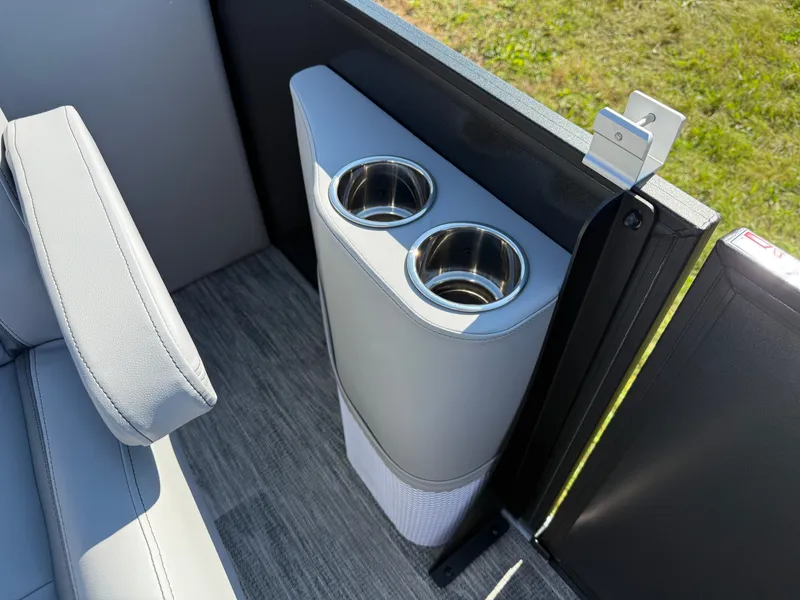 Slide: The Image of Bentley Pontoons Legacy 220 Navigator Quad Lounge & Honda 4-Stroke EFI 2026 - 25