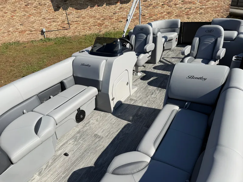Slide: The Image of Bentley Pontoons Legacy 220 Navigator Quad Lounge & Honda 4-Stroke EFI 2026 - 27