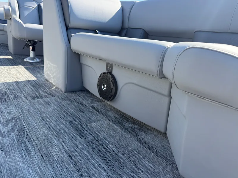 Slide: The Image of Bentley Pontoons Legacy 220 Navigator Quad Lounge & Honda 4-Stroke EFI 2026 - 29
