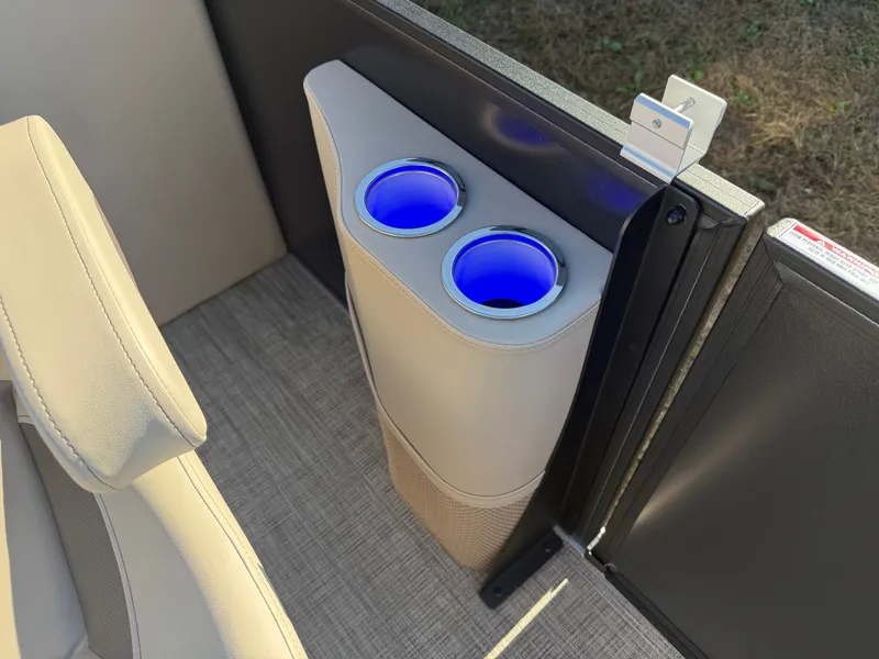 Slide: The Image of Bentley Pontoons Legacy 220 Navigator DL Quad Lounge 2026 - 11