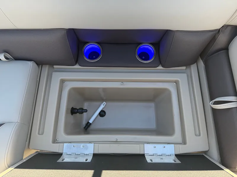 Slide: The Image of Bentley Pontoons Legacy 220 Navigator DL Quad Lounge 2026 - 23