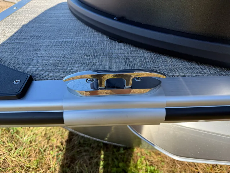 Slide: The Image of Bentley Pontoons Legacy 220 Navigator DL Quad Lounge 2026 - 38