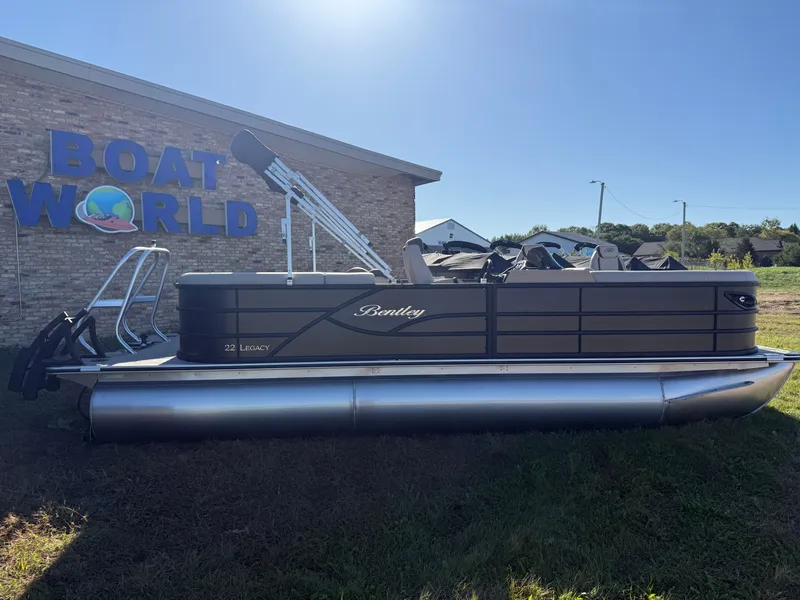 Slide: The Image of Bentley Pontoons Legacy 220 Navigator DL Quad Lounge 2026 - 47