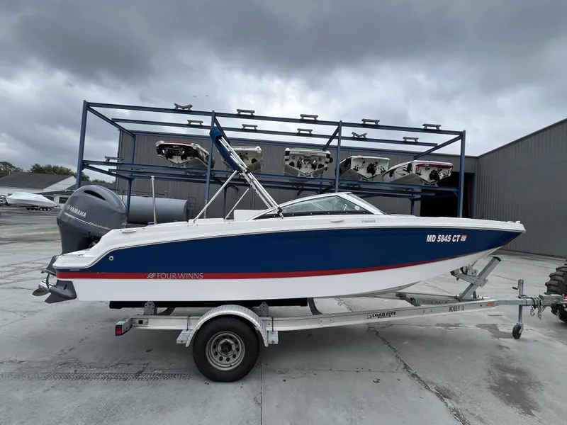 Slide: The Image of Four Winns HD 200 OB 2019 - 10